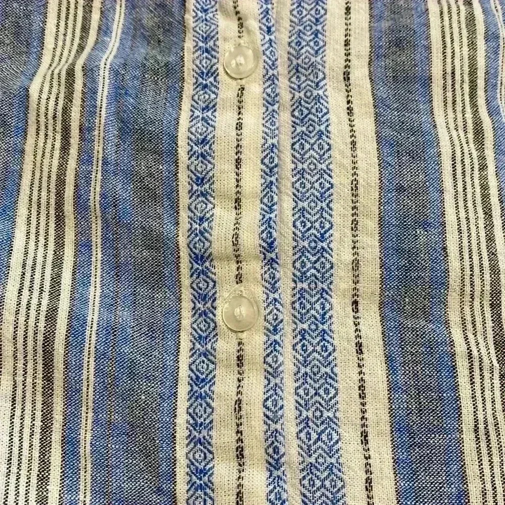 Lucky Brand Blue & White Striped Shirt Sleeve Button Up Shirt, Size Small.